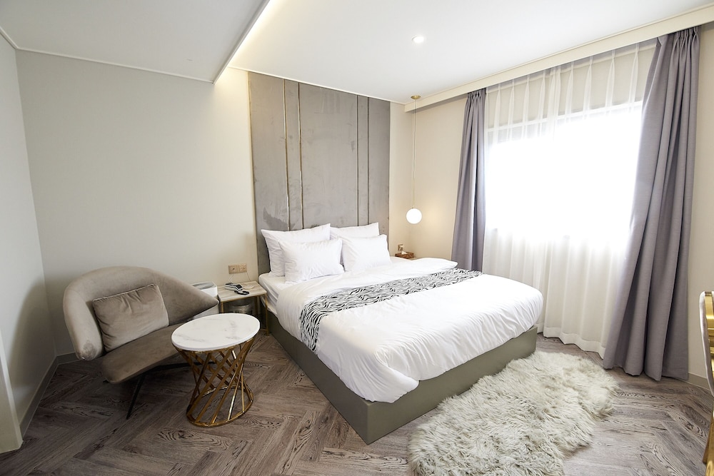 Deluxe Double Room - Photo 3