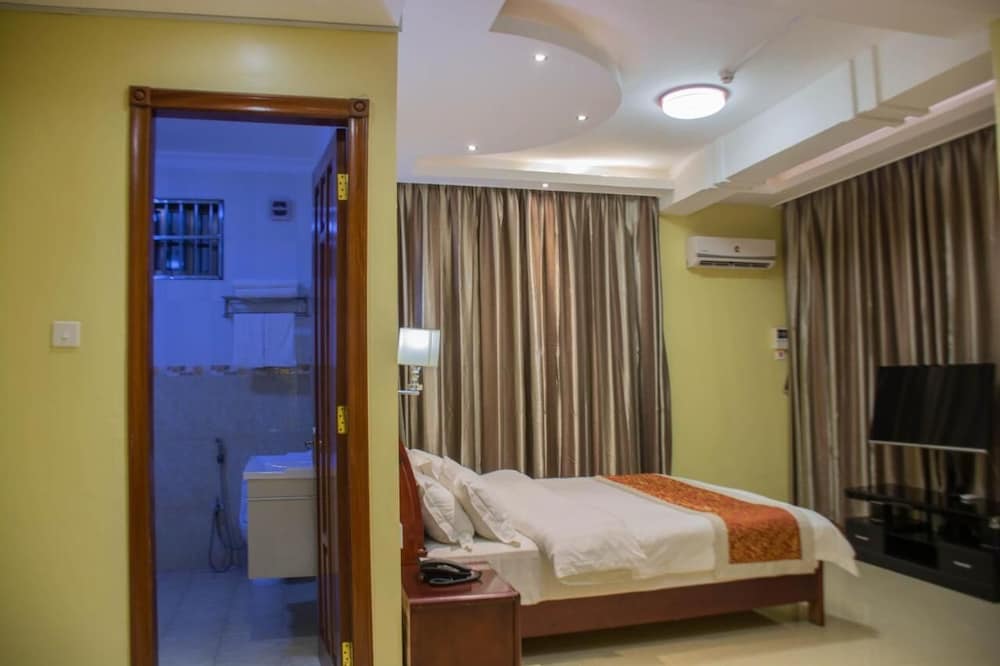 Economy Double Room, 1 King Bed
