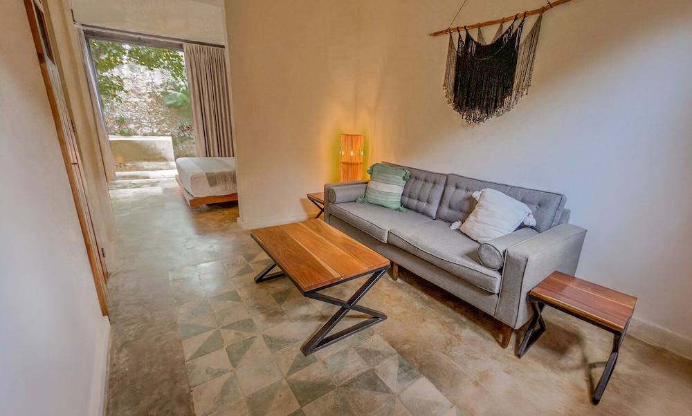 Standard Room, 1 King Bed, Private Pool - Photo 9
