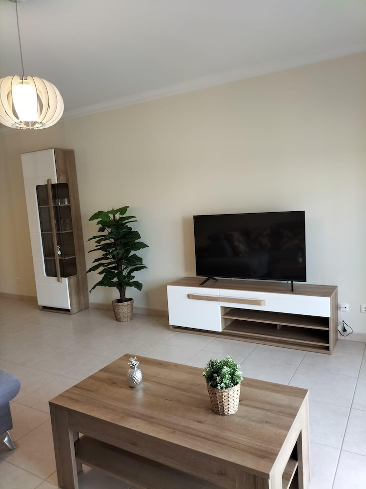 Apartment photo 2