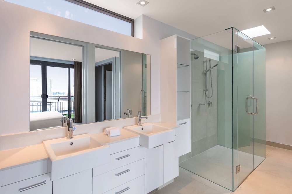 Premier 2 Bedroom Apartment with Balcony