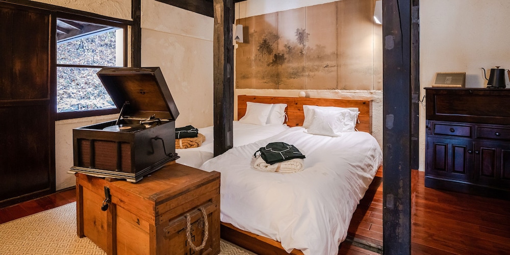 Twin Room, Non Smoking photo 1