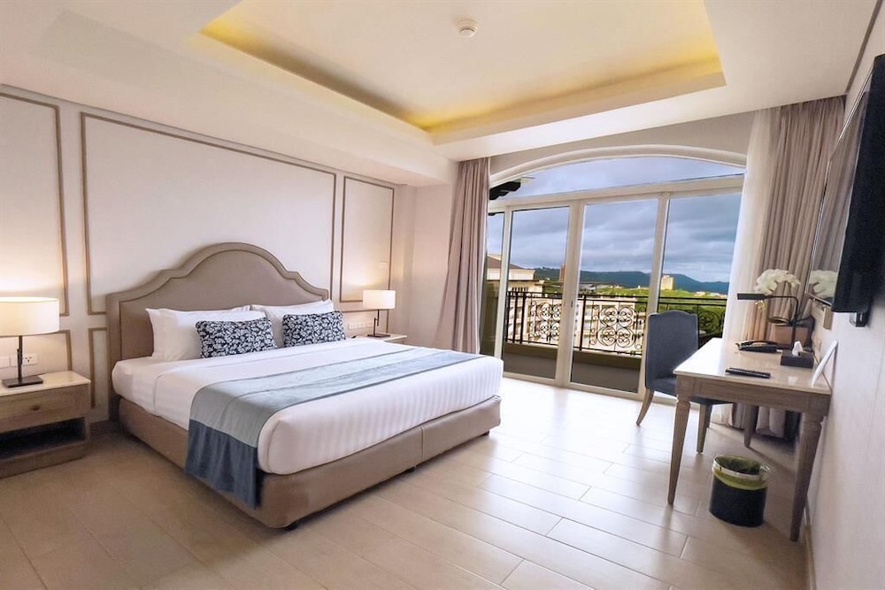 Two-Bedroom Suite photo 1