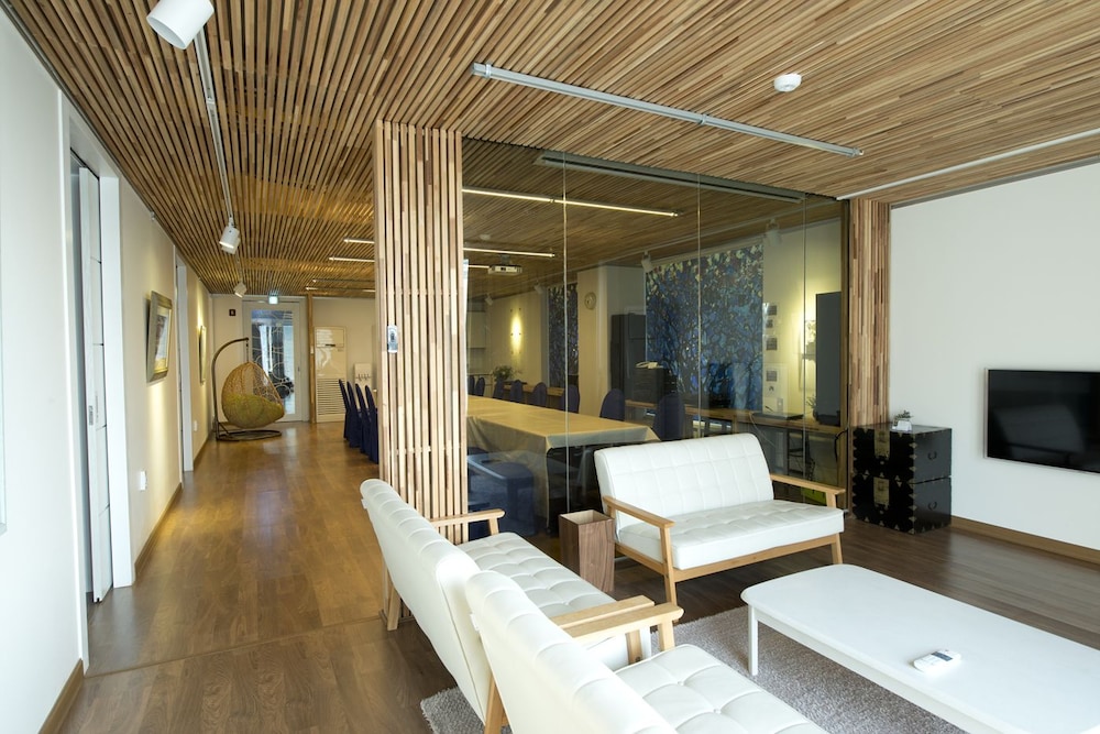 Party Room, Yunseul (Parking for up to 3 cars)