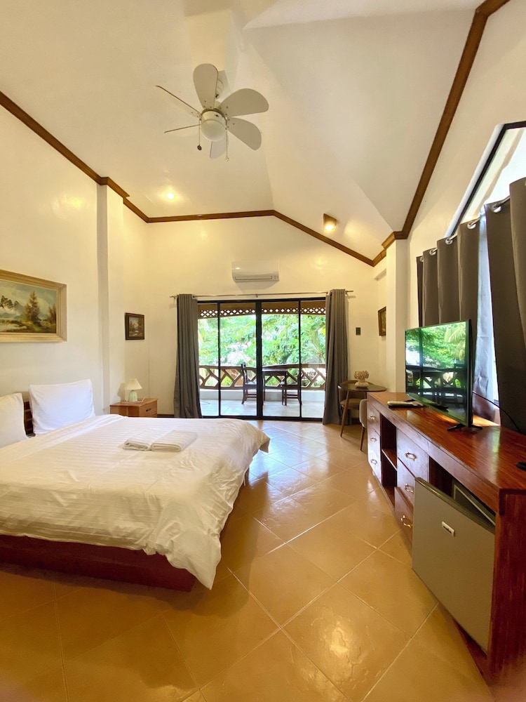 Deluxe Double Room, 1 Queen Bed photo 1