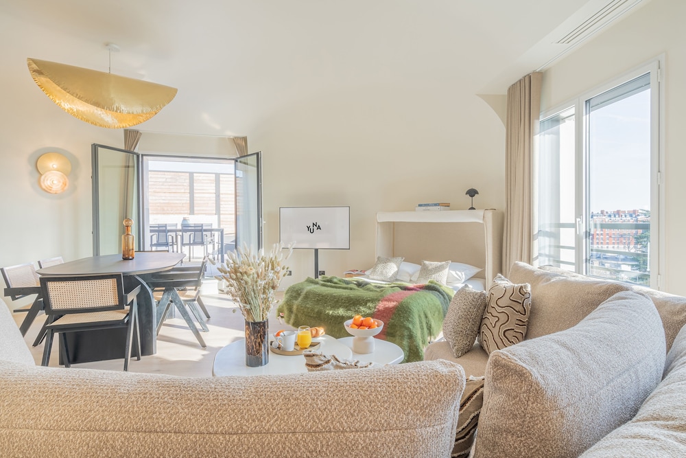 Duplex 2 Bedroom Apartment with terrace - 90m2 photo 2