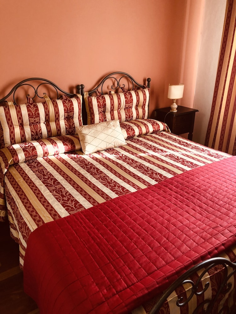Basic Triple Room photo 1