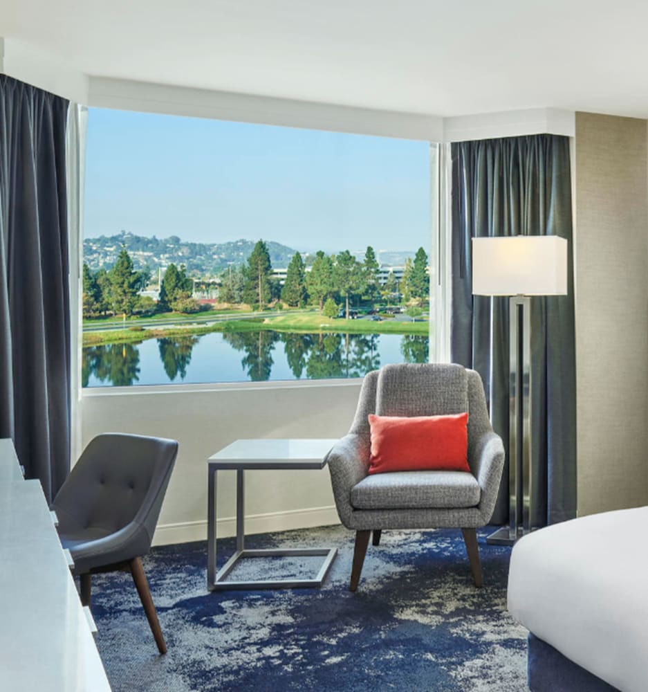 Room, 2 Double Beds, Lagoon View photo 1