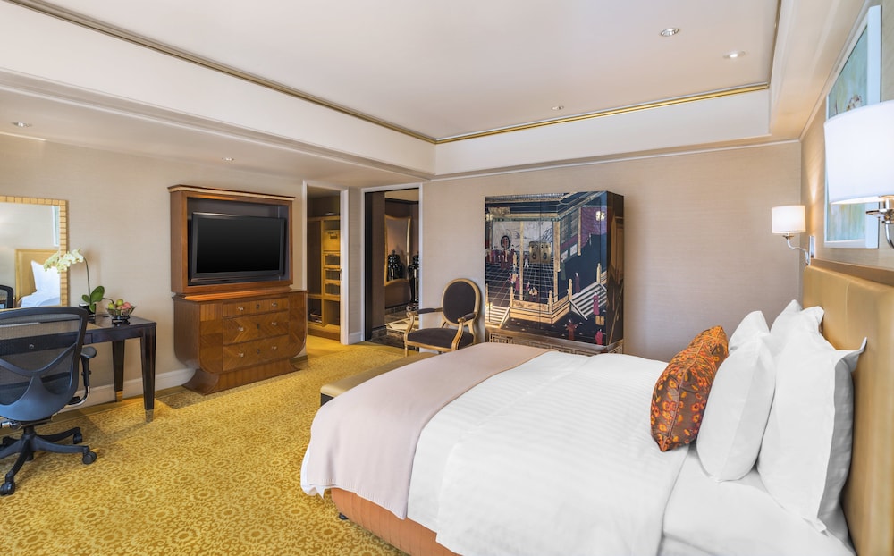 Executive Room, 1 King Bed, City View photo 1