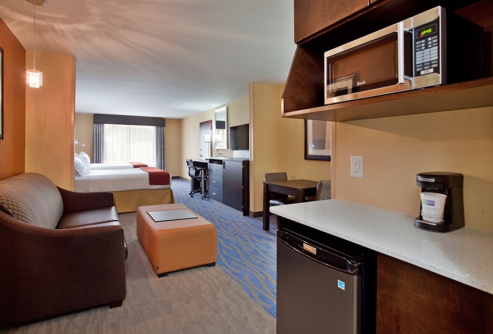 Suite, Multiple Beds
