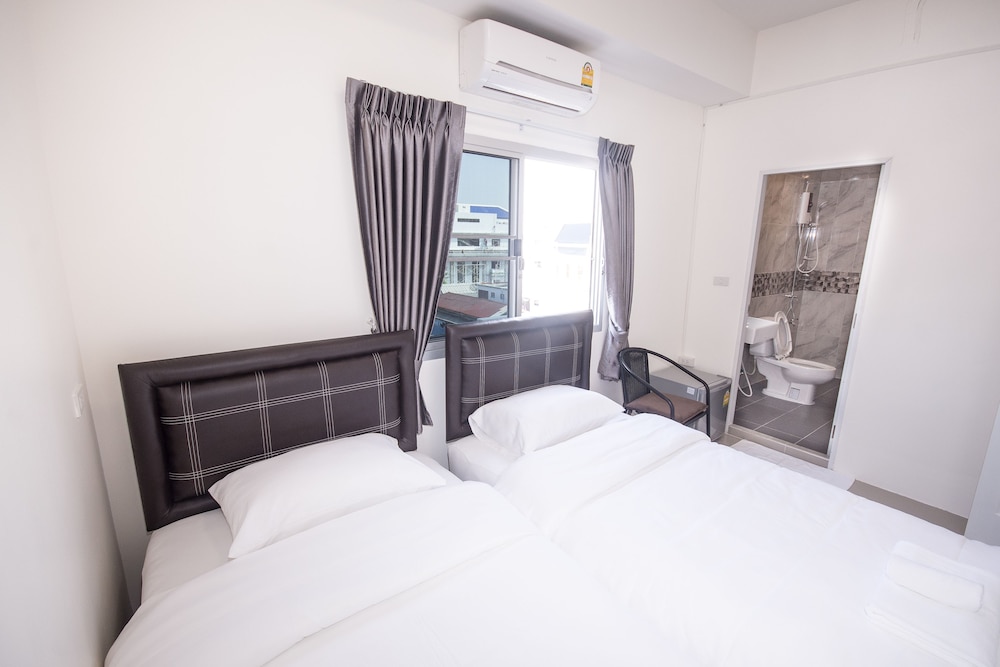 Standard Twin Room photo 3