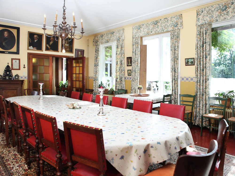 Classic House, Multiple Bedrooms photo 2