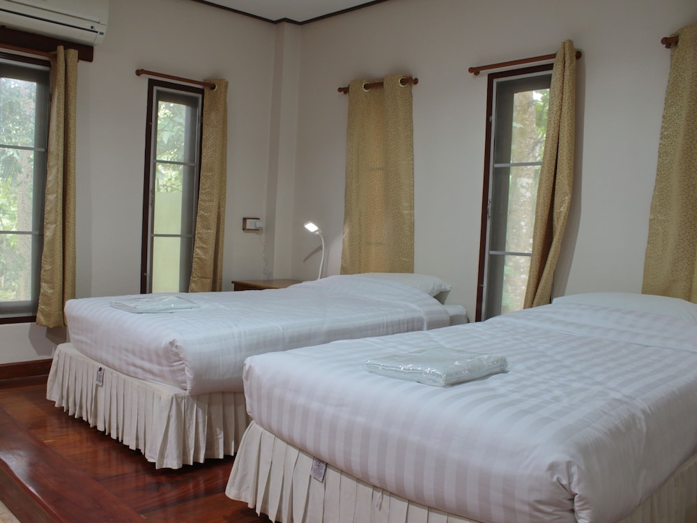 Standard Twin Room - Photo 1