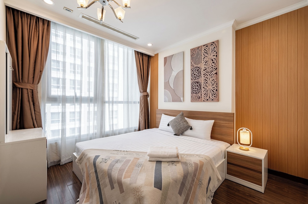 1BR City View Panorama Apartment photo 1