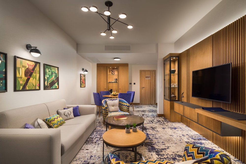 Luxury Suite