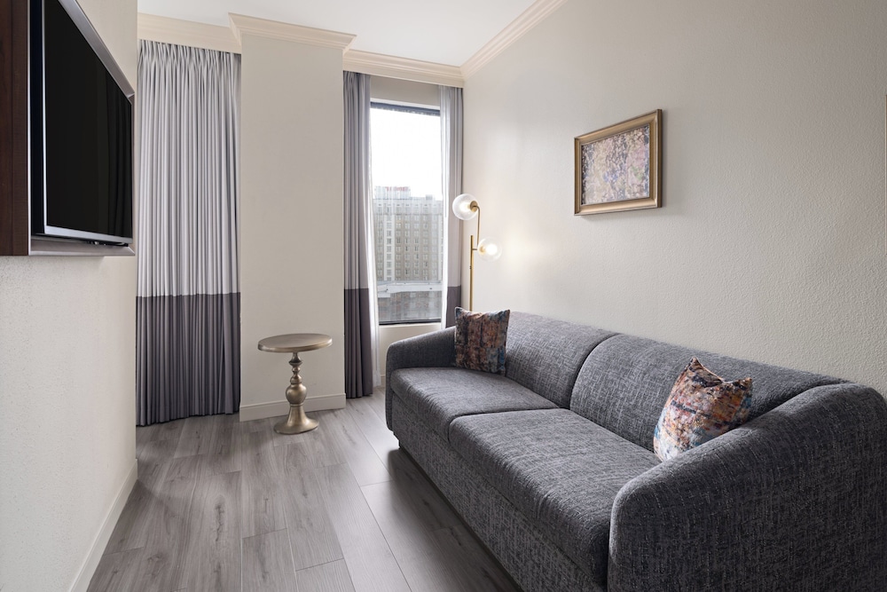 Standard Room, 2 Queen Beds, Roll-in Shower (Roll-In Shower) - Photo 3