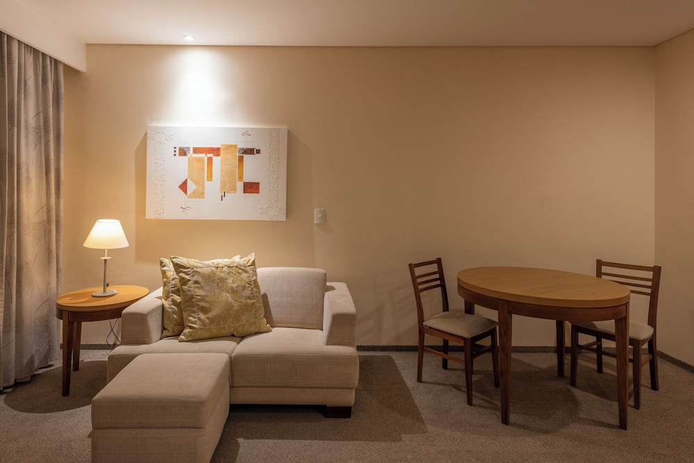 Suite - Photo 2