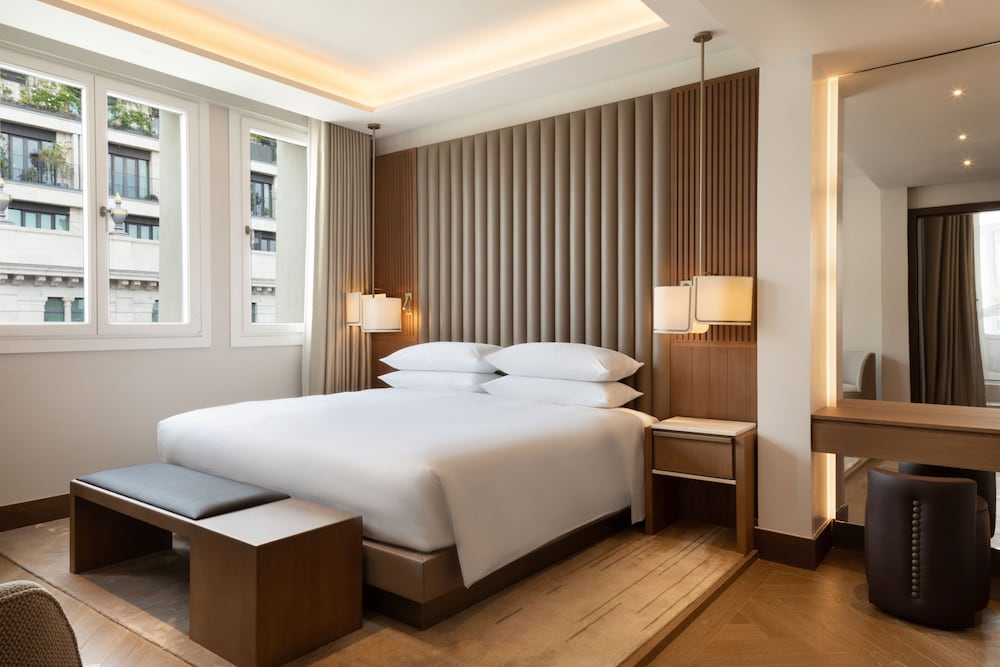 Suite, 1 King Bed, Terrace (View)