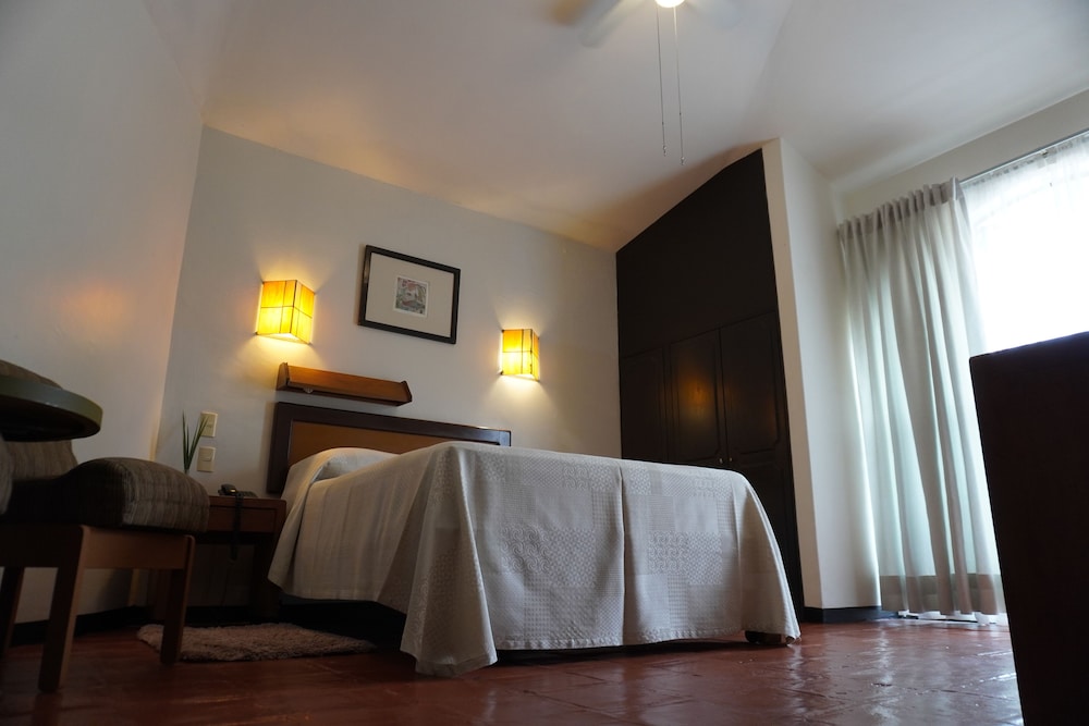 Standard Room - Photo 8