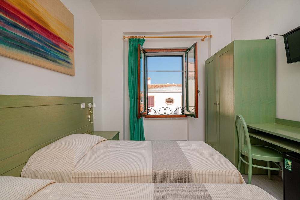 Standard Room - Photo 6