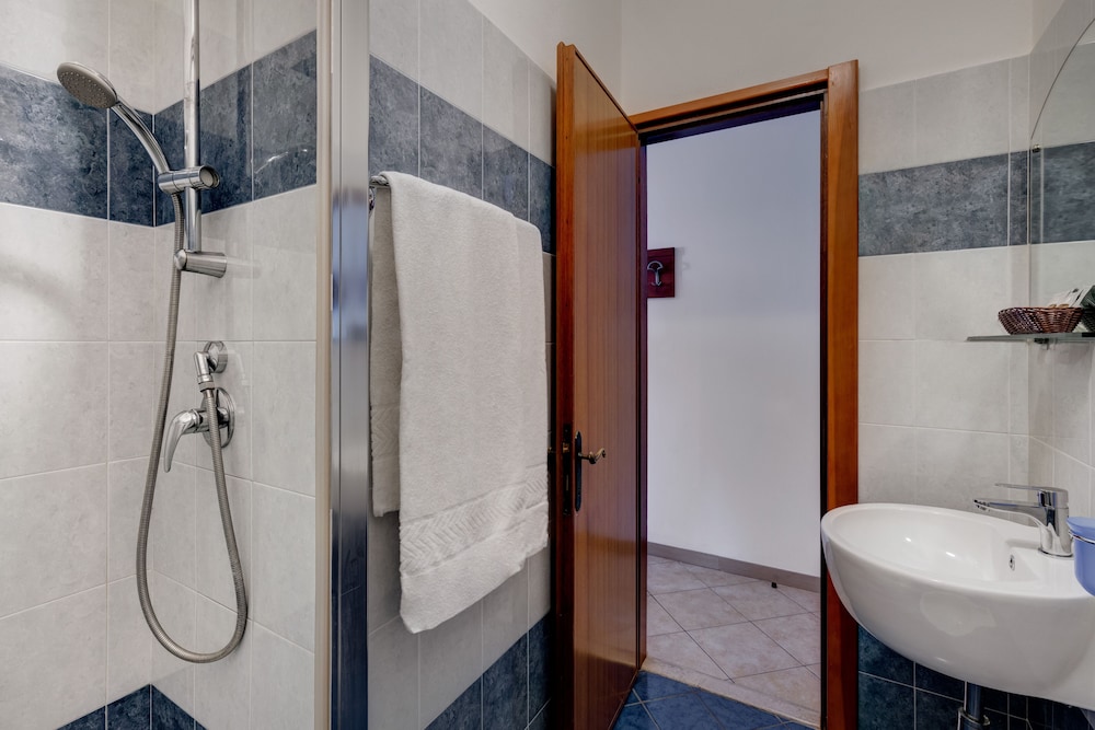Double Or Twin Room photo 3