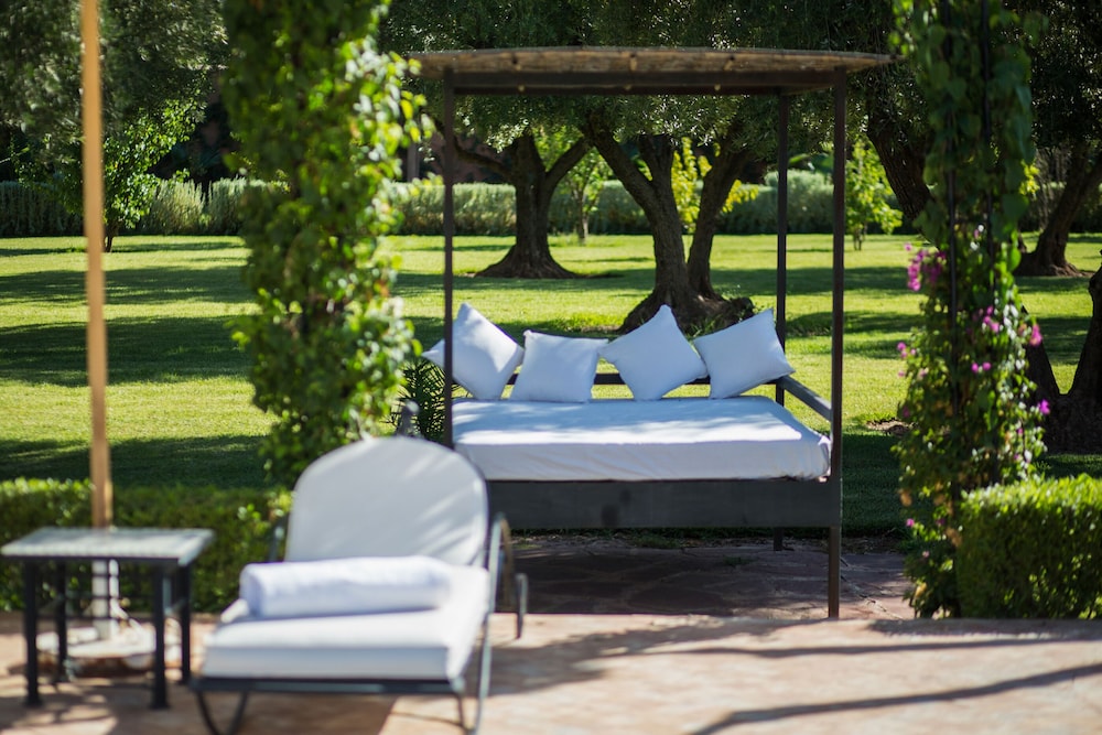 Villa, 5 Bedrooms, Smoking, Private Pool photo 2
