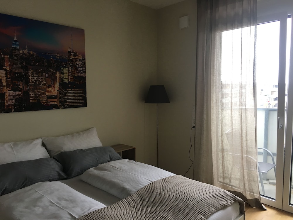 Business Apartment, Courtyard View
