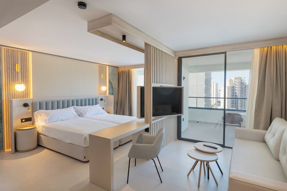 Habitación Doble Deluxe de Uso Individual, Cocineta, Vista a la Ciudad