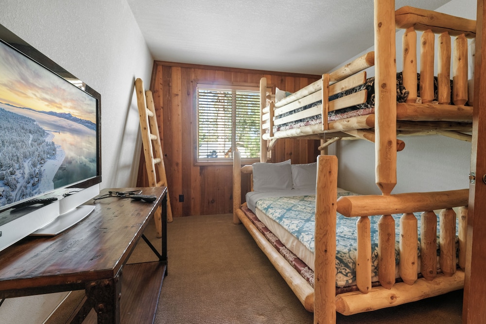 Cabin, Multiple Beds, Patio, Mountain View