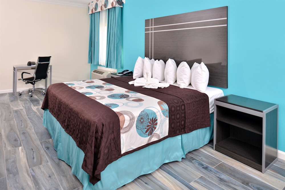 Suite, 1 King Bed, Non Smoking, Jetted Tub