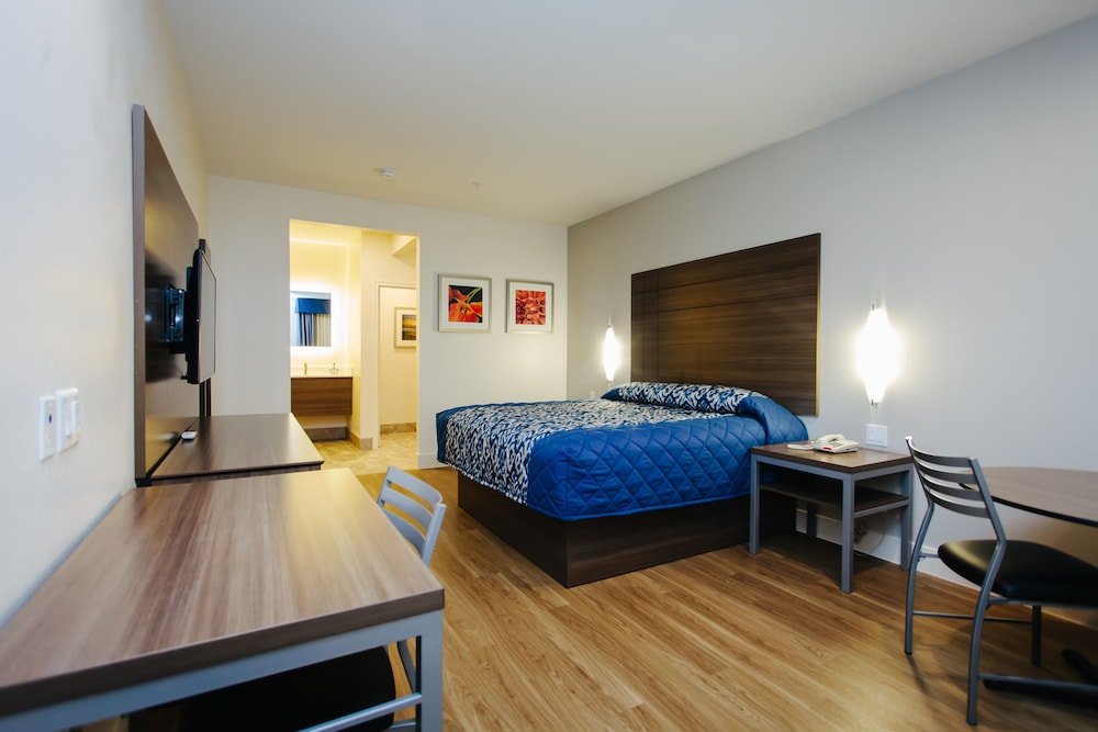 Standard Room, 1 King Bed, Non Smoking
