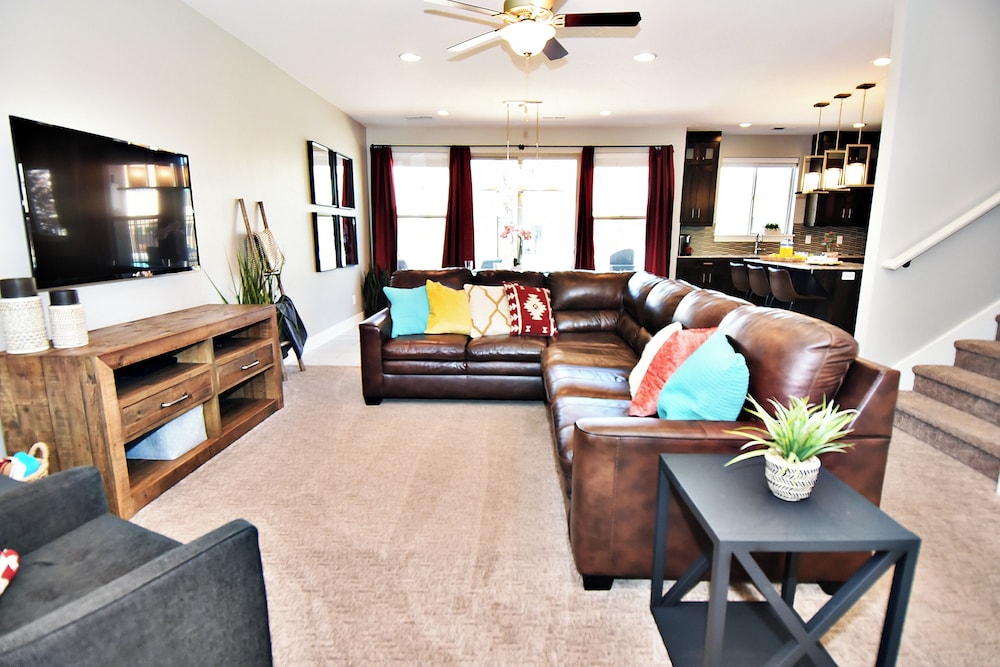 Luxury House photo 1