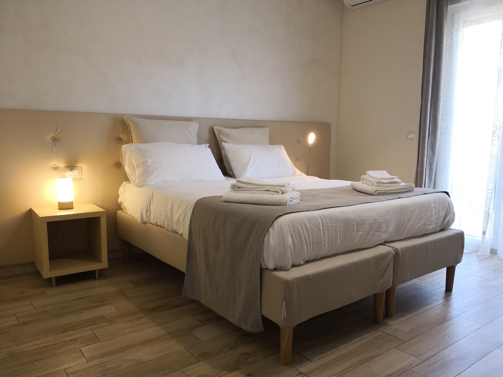 Comfort Double or Twin Room, 1 Bedroom, City View photo 2