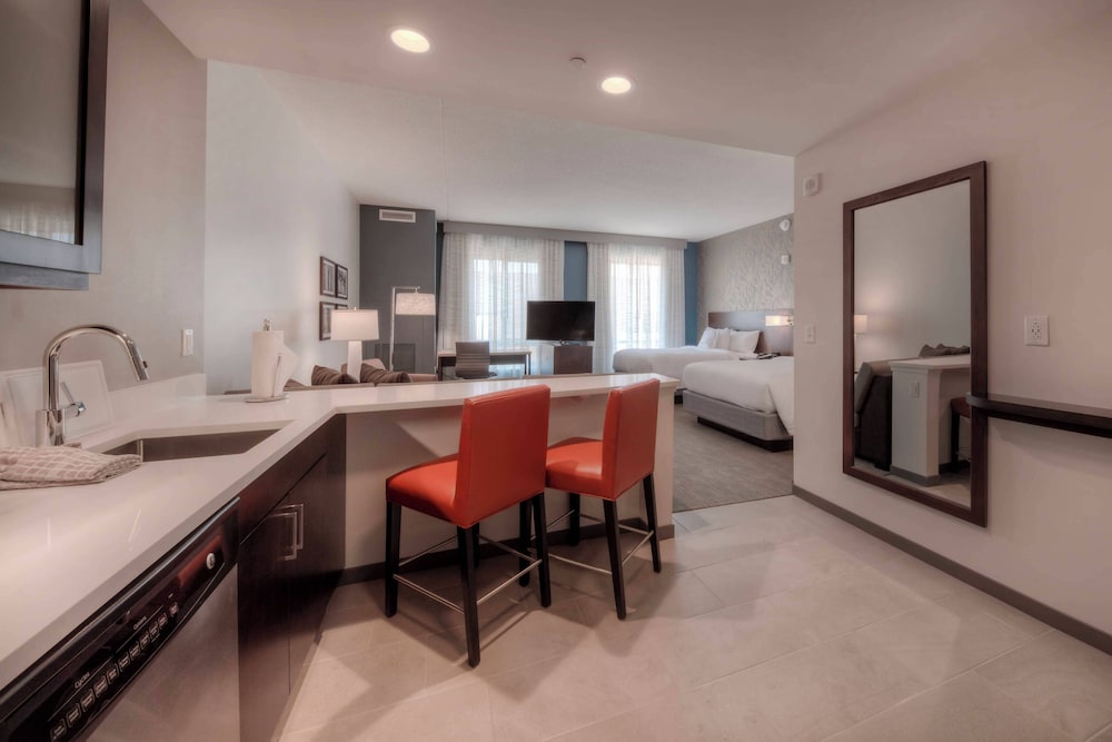 Studio Suite, Multiple Beds photo 2