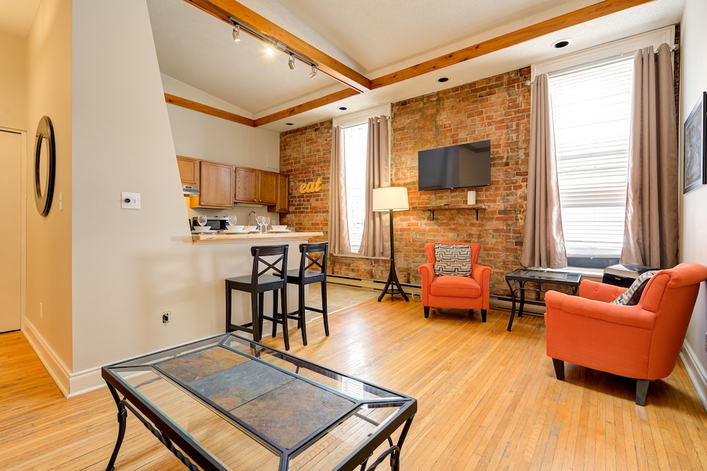 Deluxe Apartment