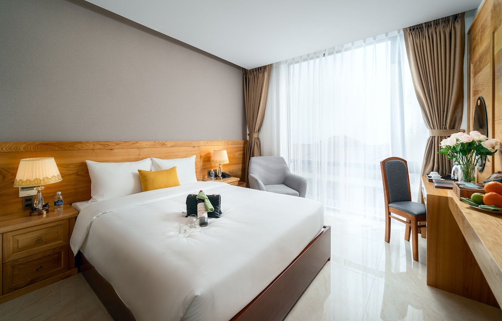 Deluxe Double Room, Partial Ocean View photo 1