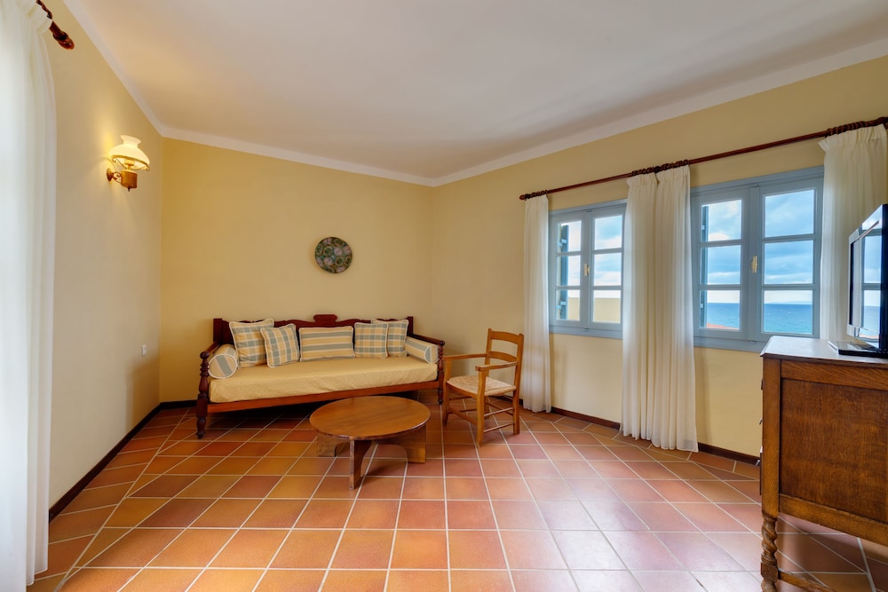Family Bungalow, 1 Bedroom, Terrace, Sea View photo 2