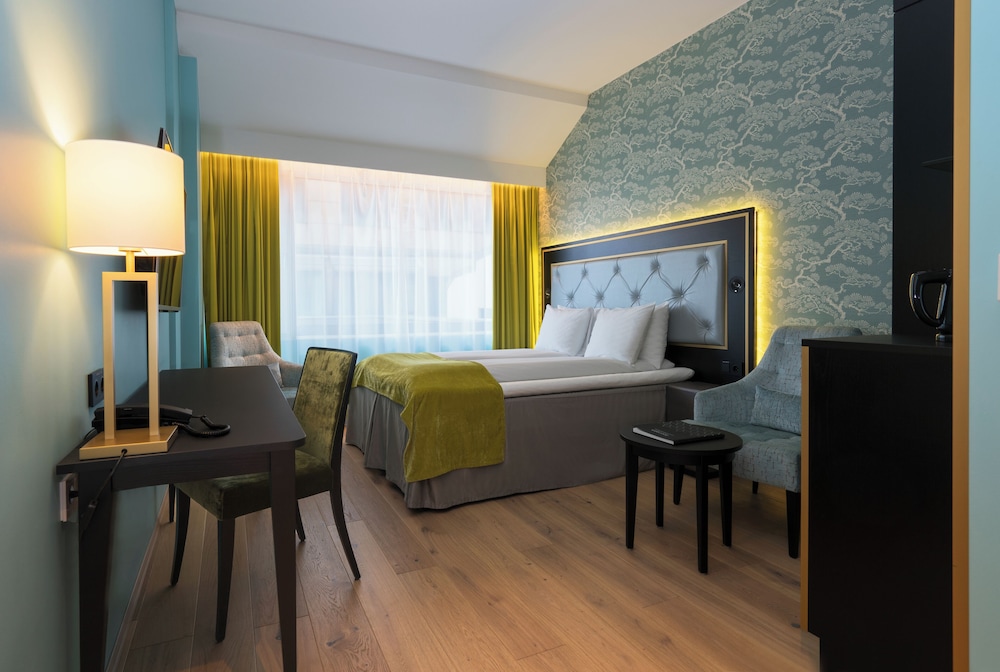 Room, Accessible photo 2