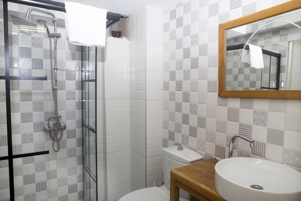 Standard Triple Room photo 3