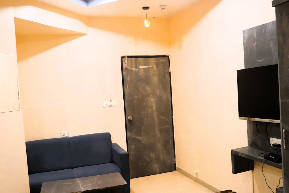 Deluxe Room - Photo 4