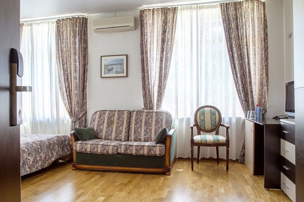 Standard Twin Room photo 3
