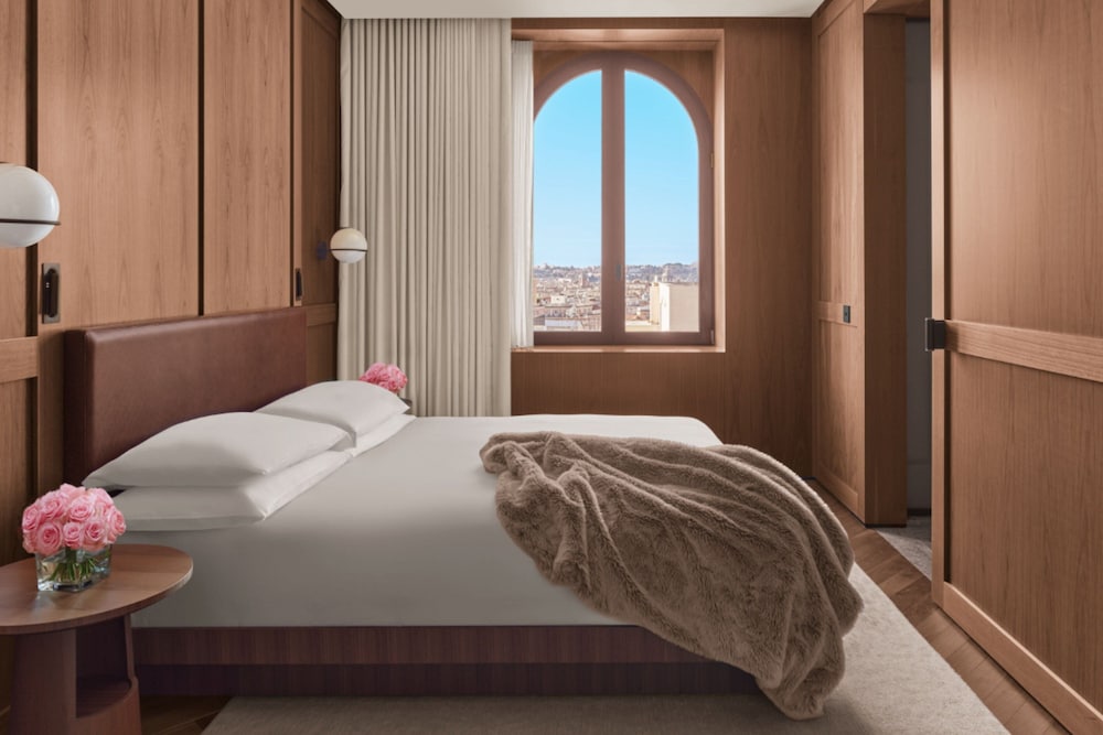 Premier Room, 1 King Bed (View)