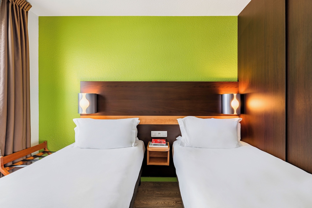 Superior Room, 2 Twin Beds - Photo 2