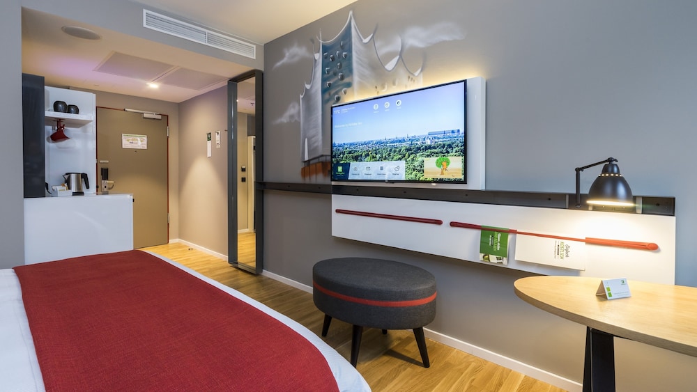 Suite, 1 King Bed with Sofa bed (Skyline View)