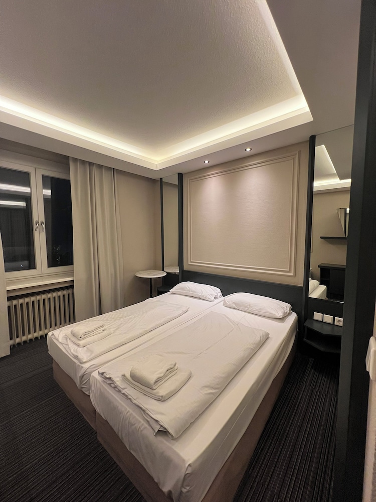 Economy Double Room - Photo 3