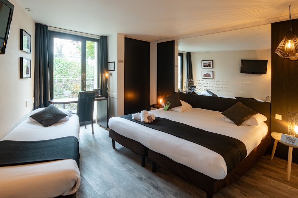 Quadruple Room - Photo 1