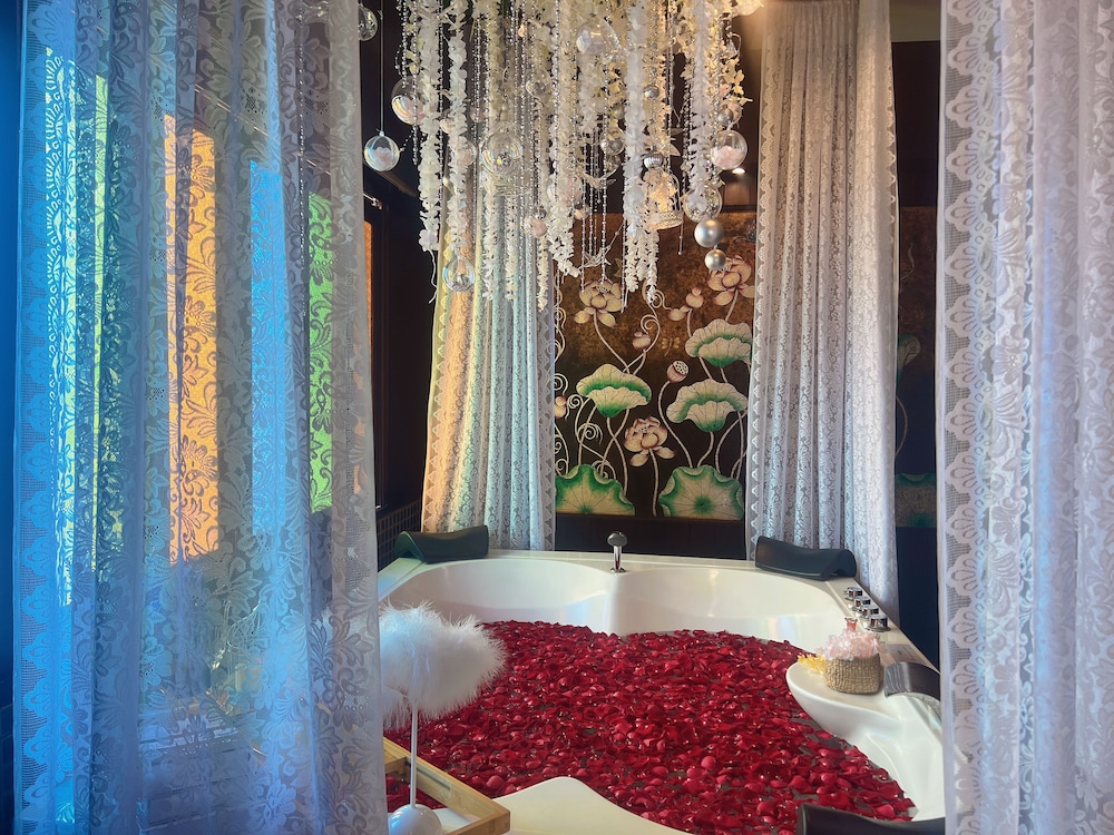 Nakara Montra Scenery Suite with balcony - Photo 1