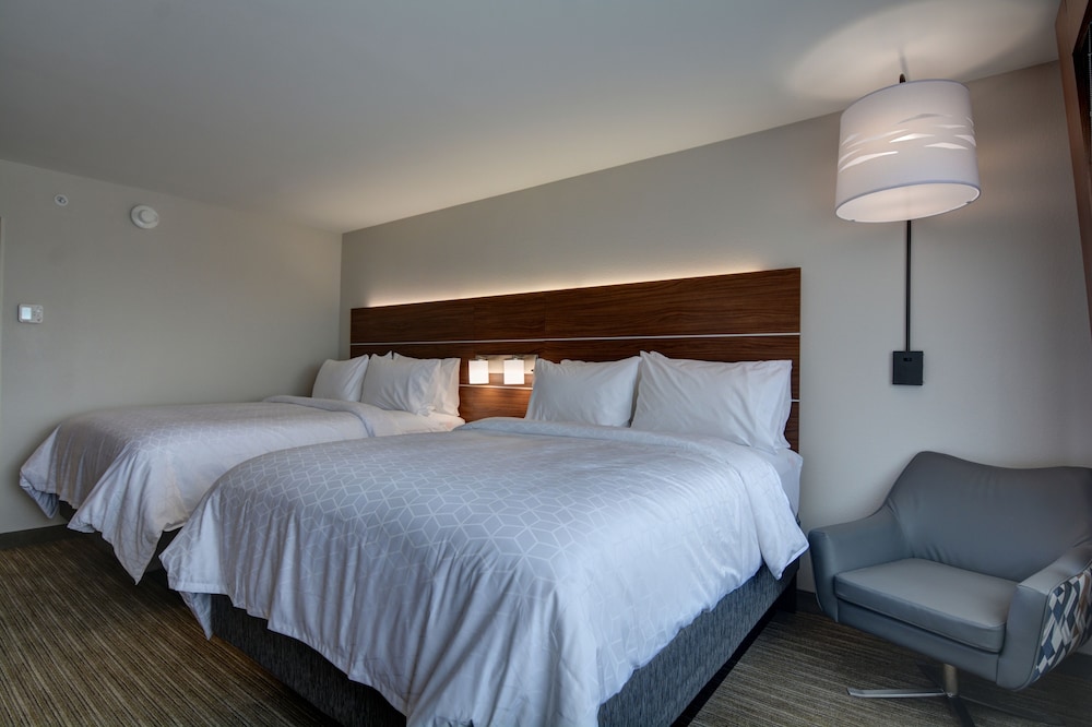 Standard Room, 2 Queen Beds, Accessible (Communications) - Photo 2