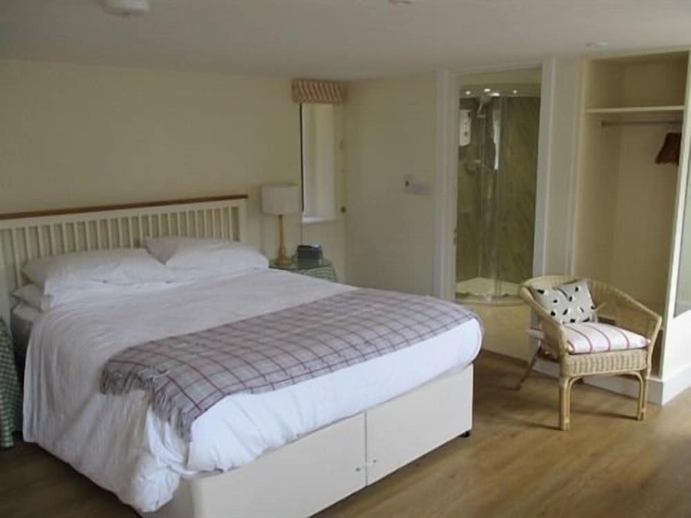 Apartment, Private Bathroom, Garden View photo 2