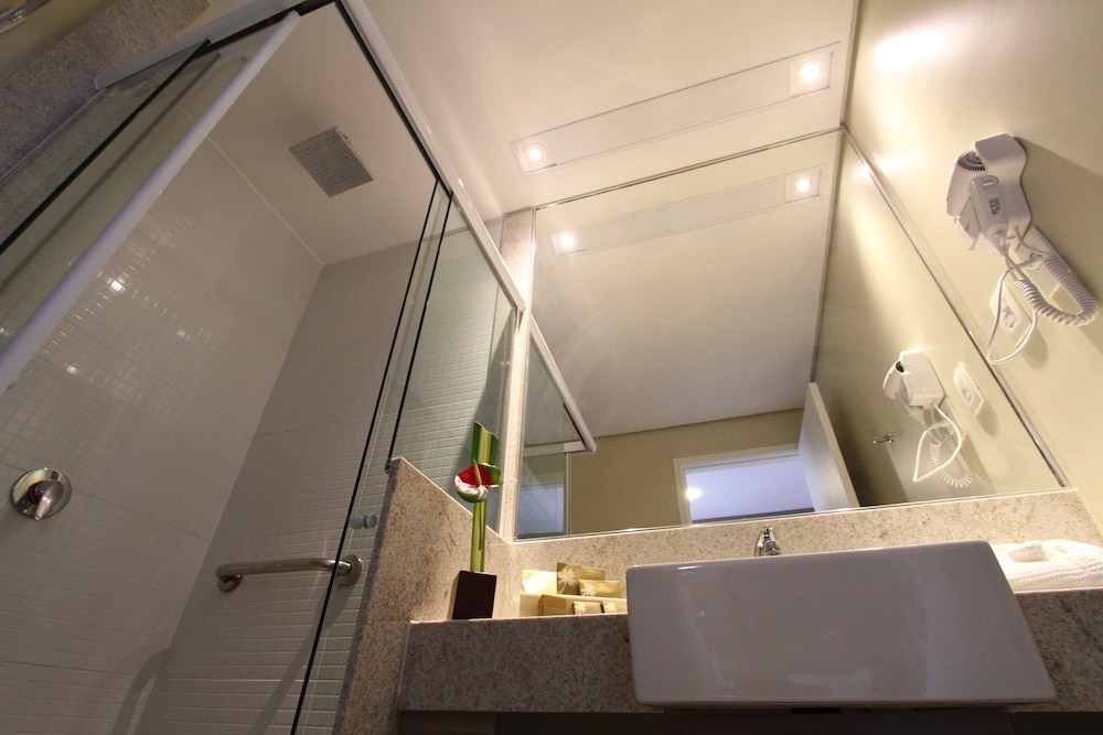 Classic Room (Double Bed) thumbnail 6